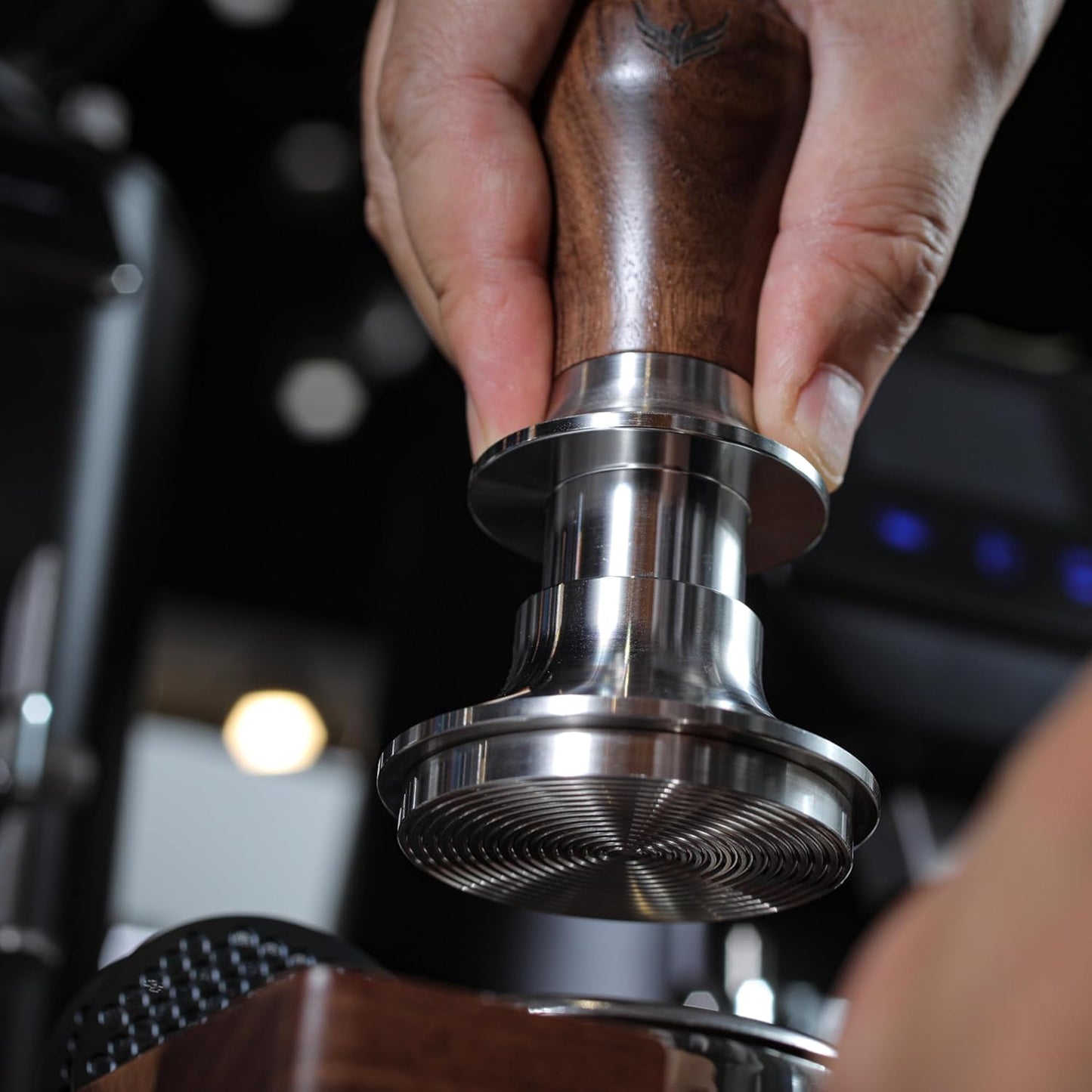 KNODOS Portafilter Auto-Levelling Spring Tamper | Walnut - Sigma Coffee UK