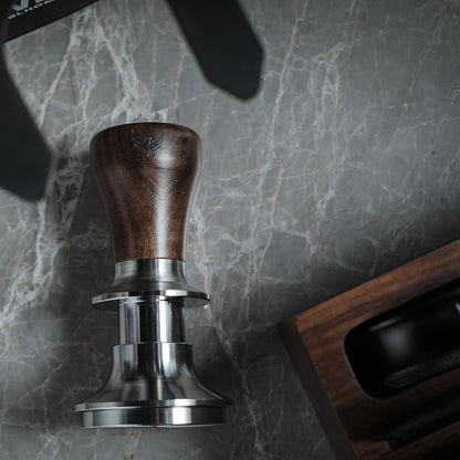 KNODOS Portafilter Auto-Levelling Spring Tamper | Walnut - Sigma Coffee UK